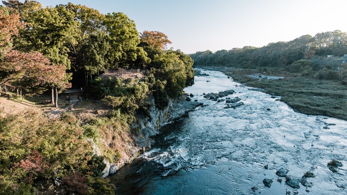 寄居町の中心を流れる荒川。玉淀河原の秋の景色